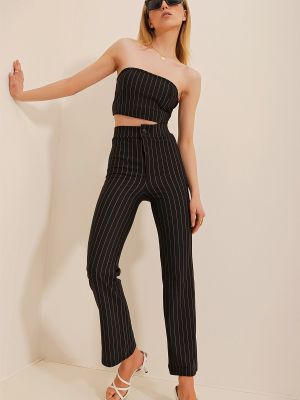 Kalhoty relaxed fit Trend Alaçatı Stili černé