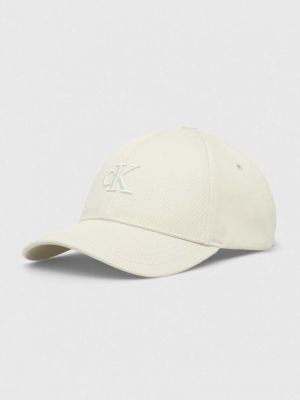 Памучна шапка с козирки с апликация Calvin Klein Jeans бяло