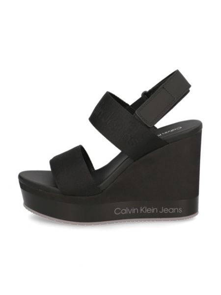 Sandály na klínovém podpatku Calvin Klein Jeans černé
