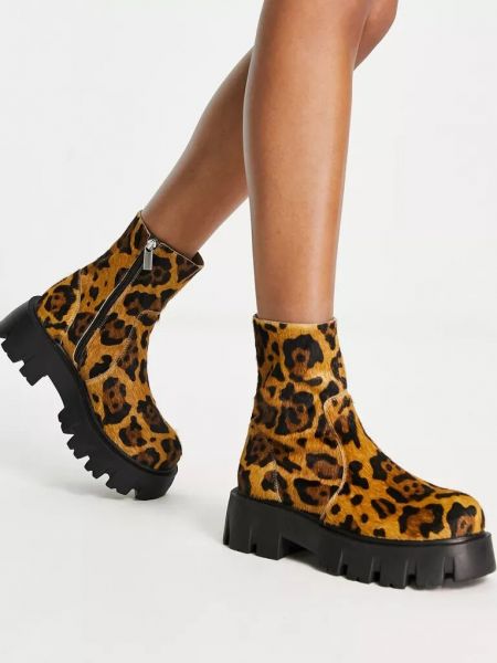 Леопардовые кожаные носки с принтом Asos