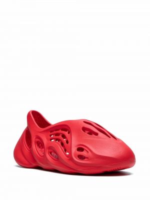 Baskets Adidas Yeezy rouge