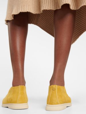 Велурени обувки до глезена Loro Piana жълто