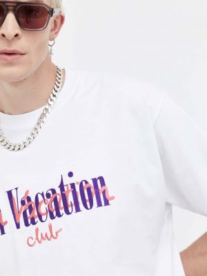 Tricou din bumbac On Vacation alb