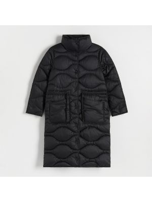 Pikowany płaszcz ze stójką Reserved czarny