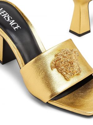 Kinnise ninaga plätud Versace kuldne