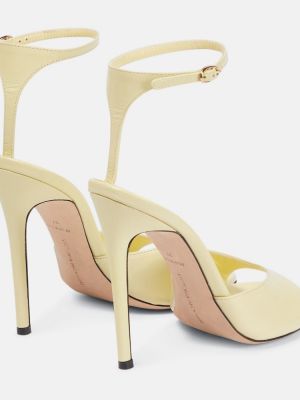 Kožené sandále Victoria Beckham žltá