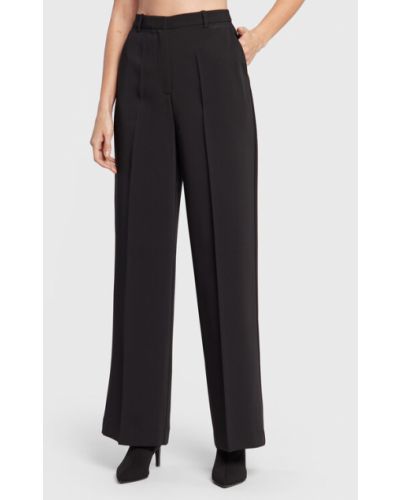 Calvin Klein Szövet nadrág Travel K20K205520 Fekete Regular Fit