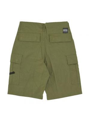 Casual shorts Propaganda grün