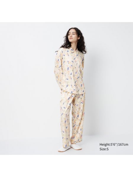 Атласная пижама в цветочек с принтом Uniqlo