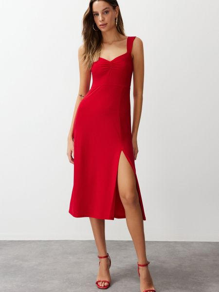Πλεκτή μίντι φόρεμα με μοτίβο καρδιά Trendyol κόκκινο