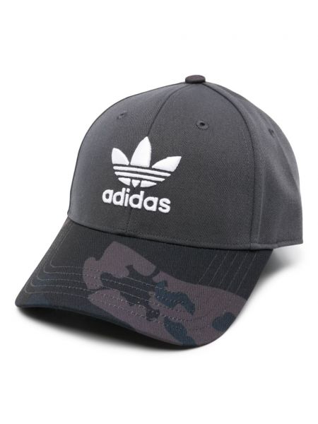 Камуфлажна шапка с козирки бродирана с принт Adidas