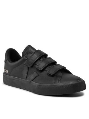 Черные кожаные кроссовки Veja