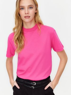 Adīti kokvilnas t-krekls ar paaugstinātu apkakli Trendyol rozā