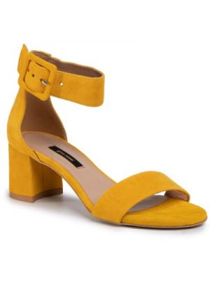 Kožené sandále Gino Rossi žltá