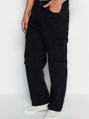 Voľné priliehavé džínsy s vreckami Trendyol čierna