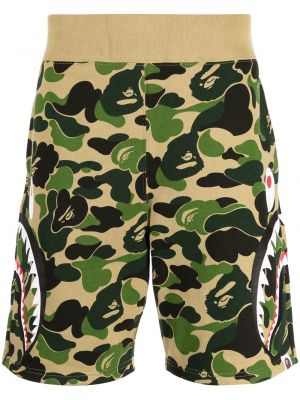 Kamuflere trykt shorts A Bathing Ape® grønn