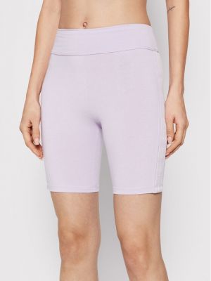 Slim fit priliehavé športové šortky Guess fialová