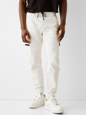Приталенные брюки карго Bershka белые