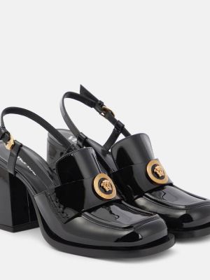 Pantofi cu toc din piele de lac slingback Versace