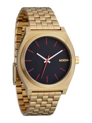 Pολόι Nixon