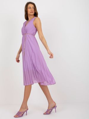 Plisované midi šaty bez rukávů Fashionhunters fialové