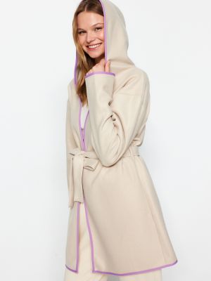 Pletené fleecové šaty s kapucí Trendyol béžové