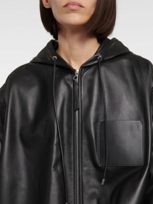 Usnjena jakna s kapuco Loewe črna