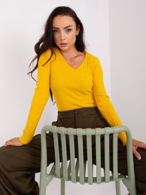 Priliehavý sveter Fashionhunters žltá
