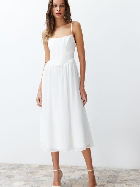 Вечерна рокля от тюл Trendyol бяло