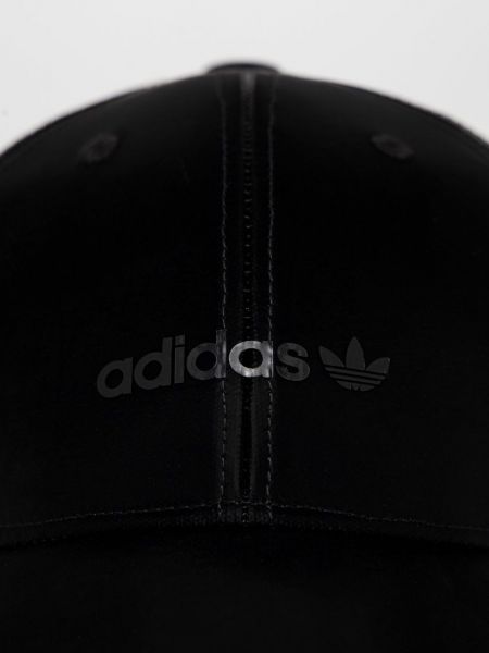 Однотонна шапка Adidas Originals чорна