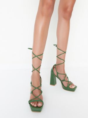 Nizki čevlji s platformo Trendyol zelena