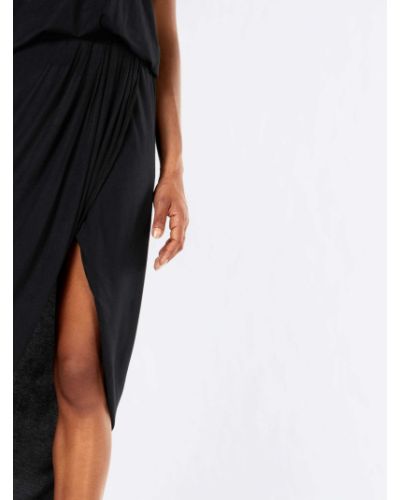 Φόρεμα από βισκόζη Uc Curvy μαύρο
