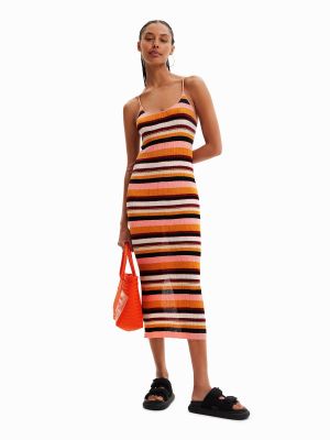 Slim fit priliehavé šaty Desigual oranžová