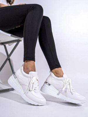 Sneakersy sznurowane na obcasie na koturnie Armonika białe