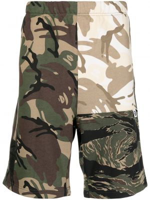 Pantaloncini sportivi con stampa camouflage Aape By *a Bathing Ape® verde