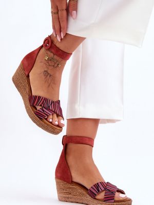 Sandale din piele de căprioară cu pană Kesi roșu