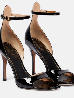 Sandali di pelle in pelle verniciata Valentino Garavani nero
