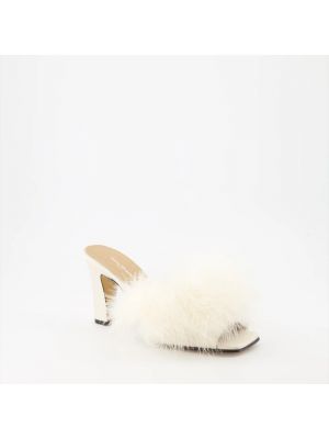 Calzado con plumas de plumas Maison Margiela blanco