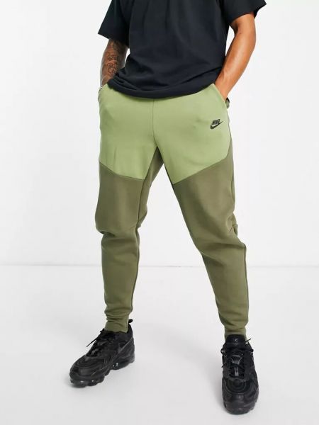 Флисовые джоггеры Nike зеленые