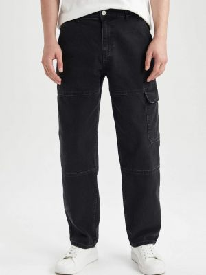 Voľné priliehavé džínsy Defacto