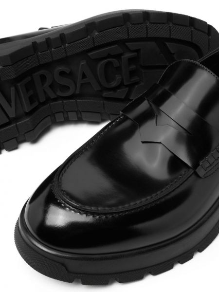 Nahast loafer-kingad Versace must