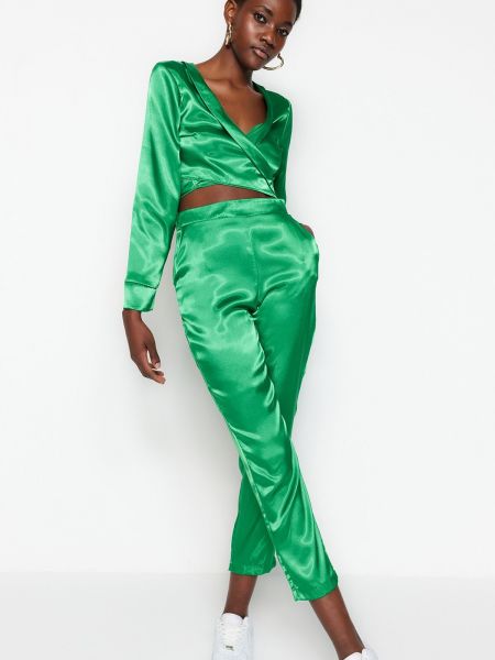 Zielone satynowe proste spodnie plecione Trendyol