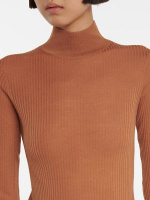 Вълнен пуловер Nanushka кафяво
