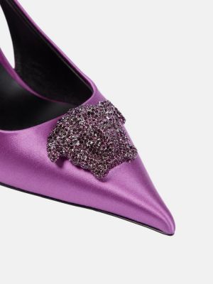 Nyitott sarkú szatén körömcipő Versace lila