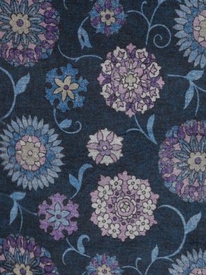 Květinový hedvábný šál s potiskem Kiton modrý