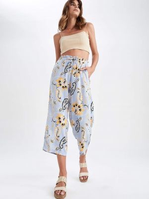 Pantaloni culottes cu model floral cu imagine Defacto gri