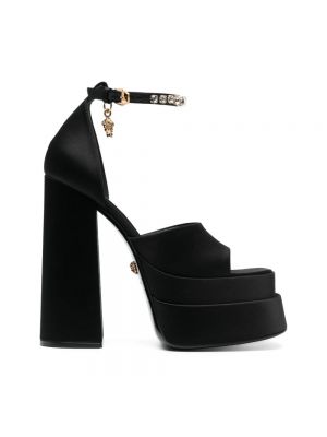 Satynowe sandały na platformie Versace czarne