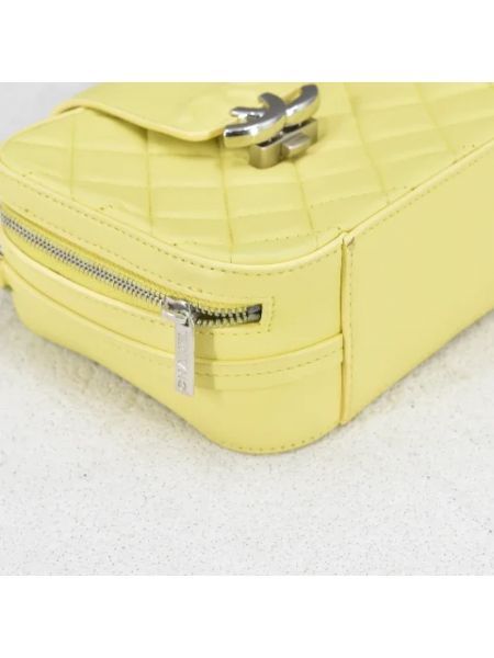 Bolso cruzado de cuero retro Chanel Vintage amarillo