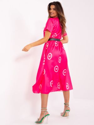 Koktejlkové šaty Fashionhunters ružová