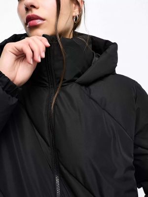 Пуховое пальто с капюшоном Vero Moda черное
